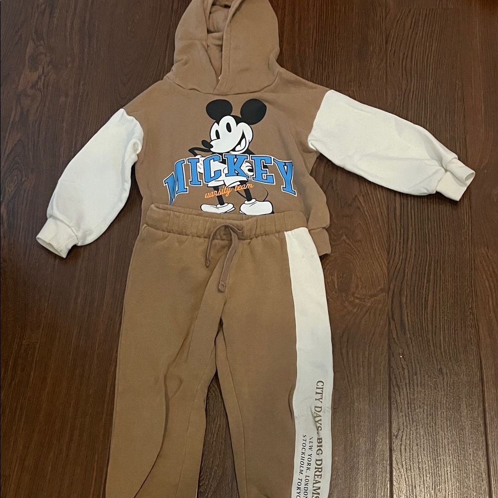 H&M Tan Hoodie and Pants Set